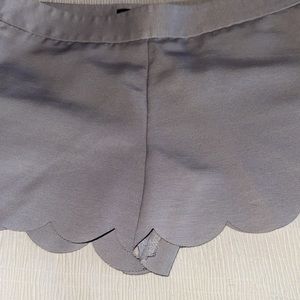 Express gray shorts with scallop hem Size 2